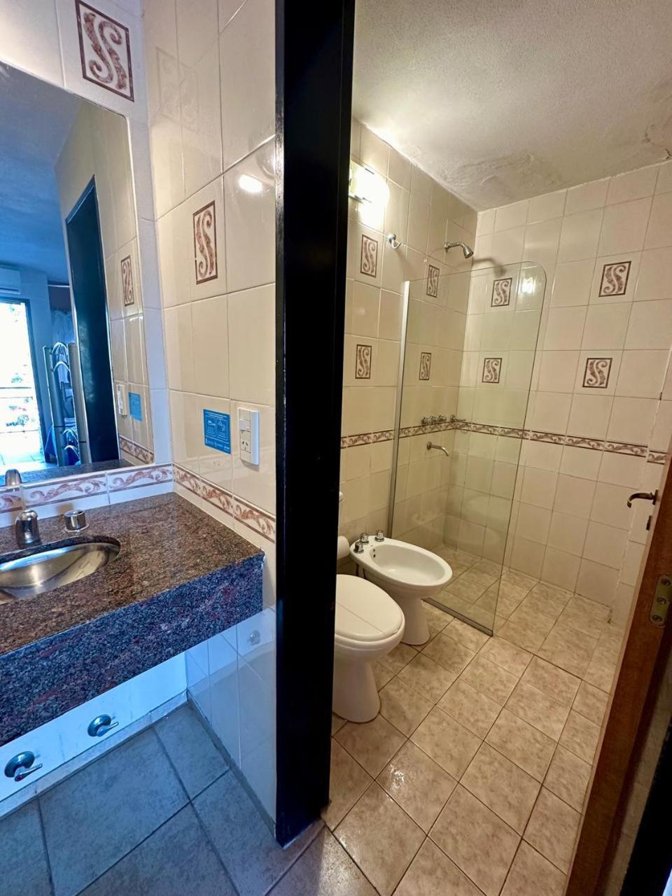 ויז'ה קרלוס פאס Hotel Carlos Paz מראה חיצוני תמונה