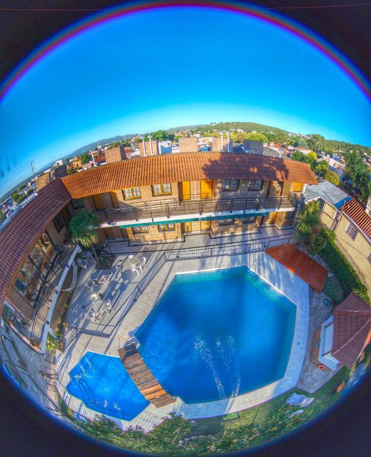 ויז'ה קרלוס פאס Hotel Carlos Paz מראה חיצוני תמונה