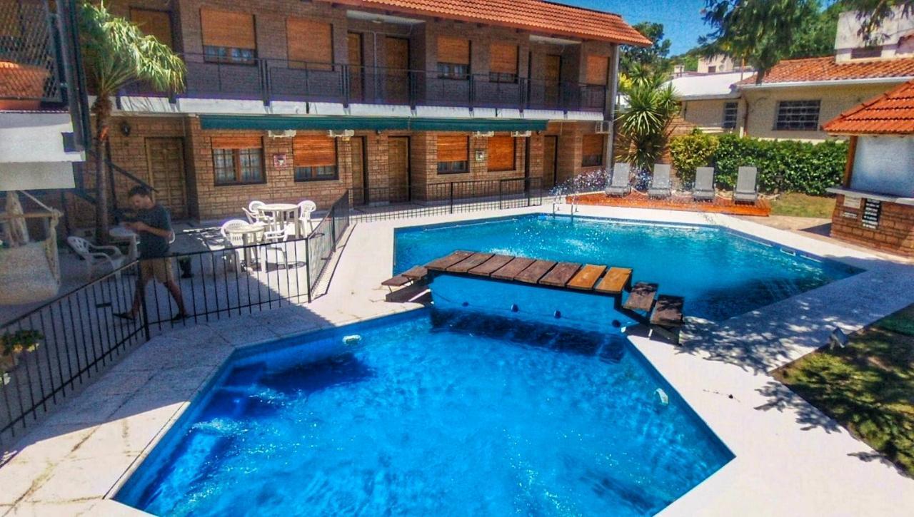 ויז'ה קרלוס פאס Hotel Carlos Paz מראה חיצוני תמונה