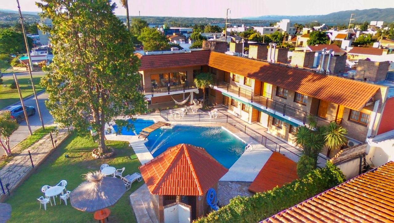 ויז'ה קרלוס פאס Hotel Carlos Paz מראה חיצוני תמונה